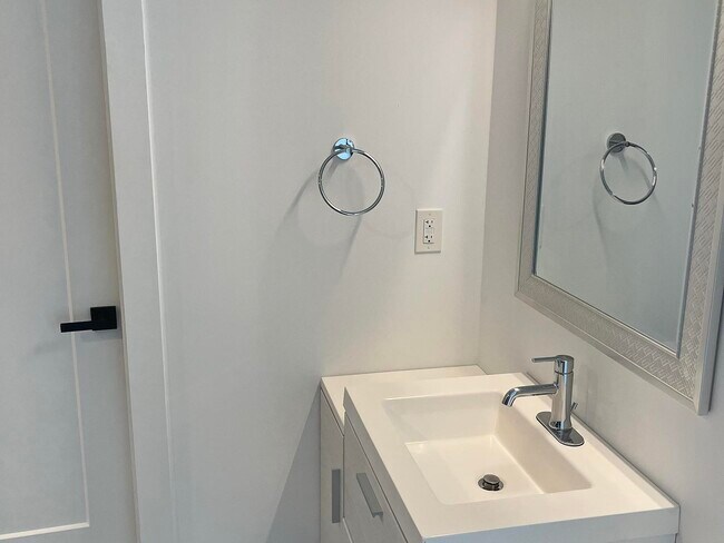 Photo - 1131 Fairview Ave Unidad 302