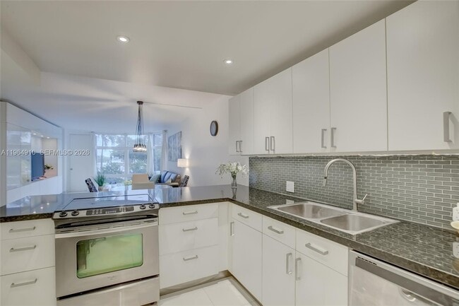 Photo - 3375 N Country Club Dr Unidad 103