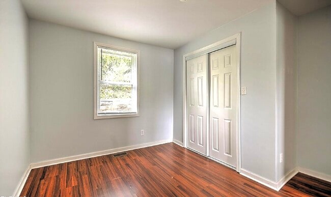 Photo - 1744 McGee St