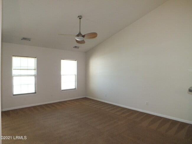 Photo - 255 Colony Dr