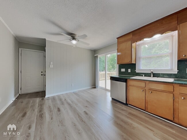 Photo - 621 E Centerview St