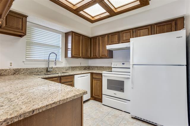 Building Photo - 3110 Devonshire Dr Unit 288