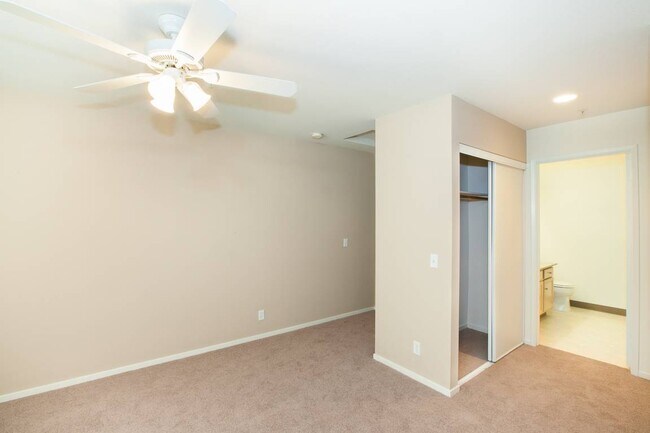 Photo - Acorn Court Apartments