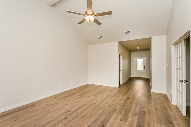 Photo - 1513 Harvester Dr