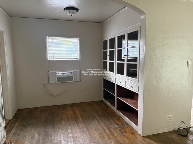 Photo - 44 E Alder St