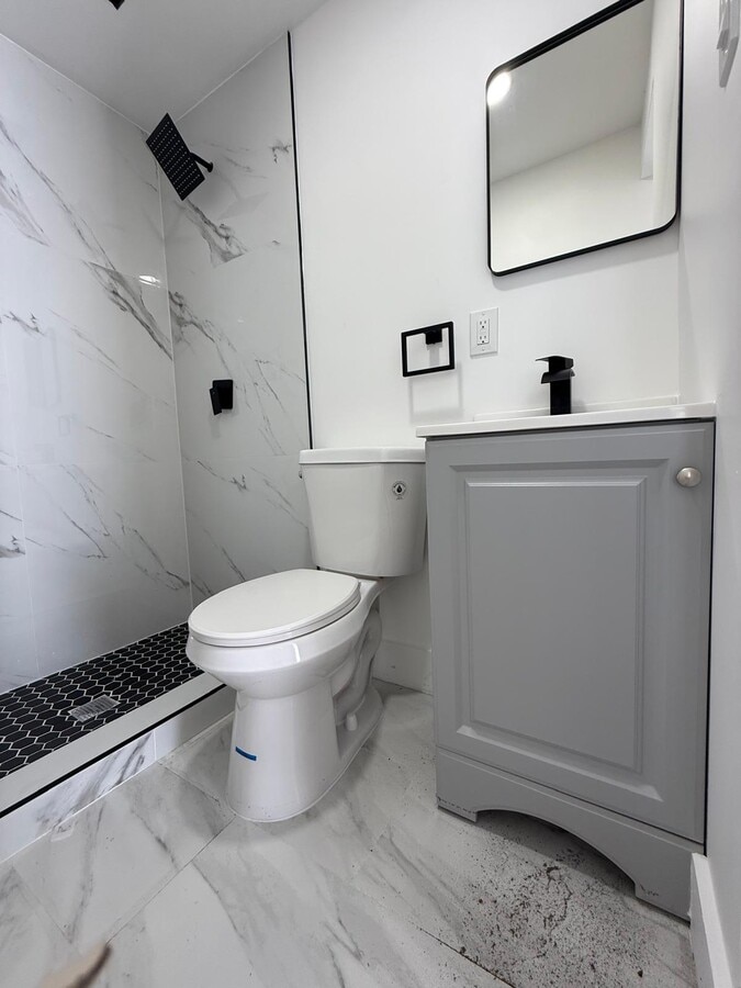 Photo - 913 NW 46th St