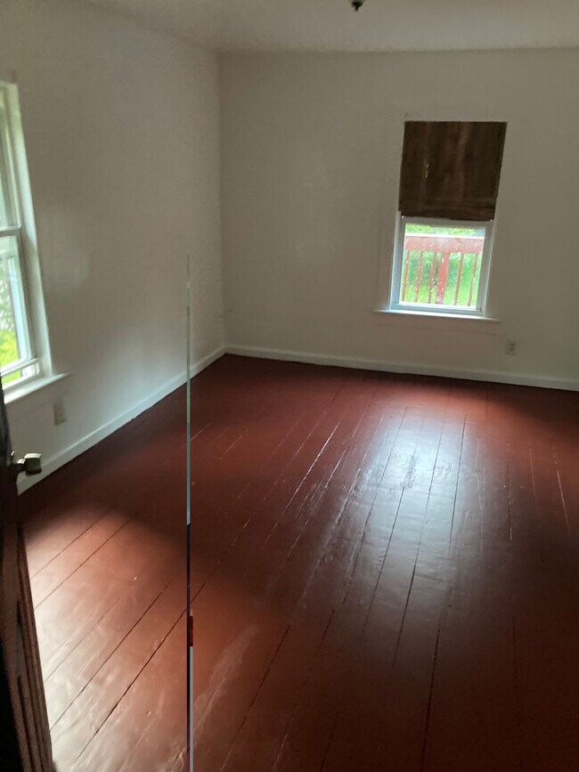 Photo - 27 Bedford Ave Unit 3