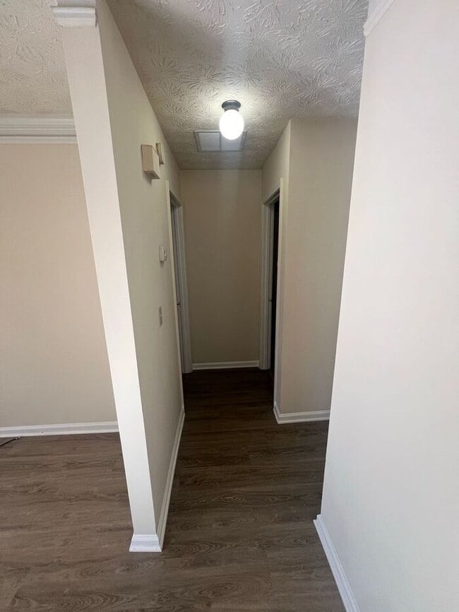 Photo - NOW READY! Beautiful 2 bedroom 1 bath flat duplex