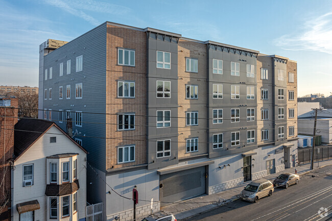 Building Photo - The Cove Rental