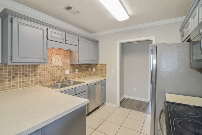 Photo - 213 Hummingbird Dr