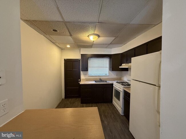 Building Photo - 1517 S Dover St