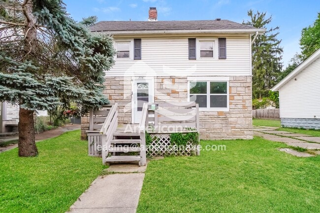 Building Photo - 754 McKinley Ave