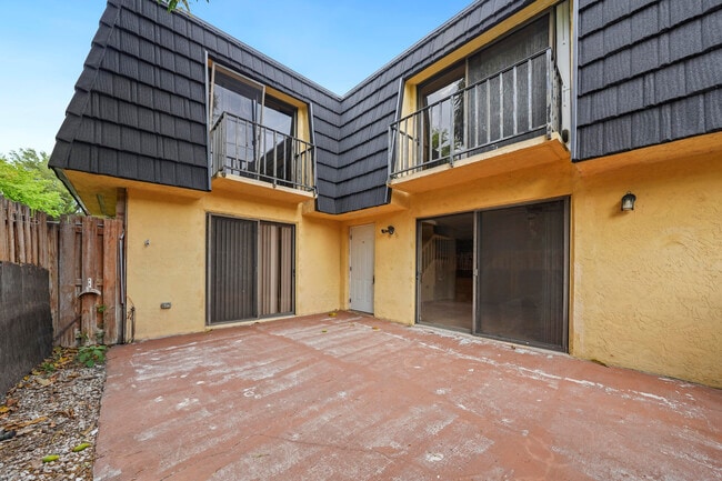 Photo - 262 Woodland Rd