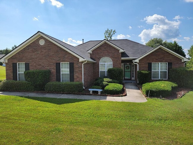 Building Photo - 1500 Cedar Hill Trail