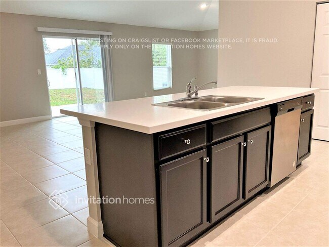 Photo - 467 Ocala St