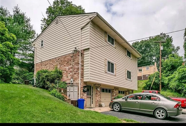 Photo - 3449 Middletown Rd