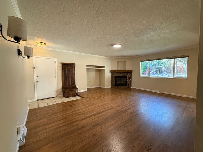 Photo - Five Bedroom House Close To Ft. Carson