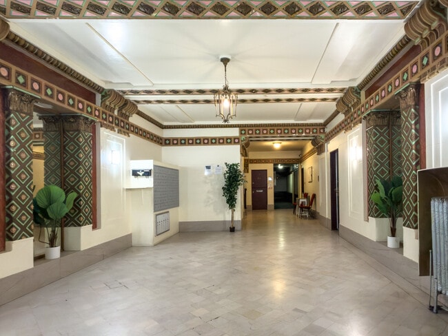 Building Photo - 420 Ellis St Unit 206