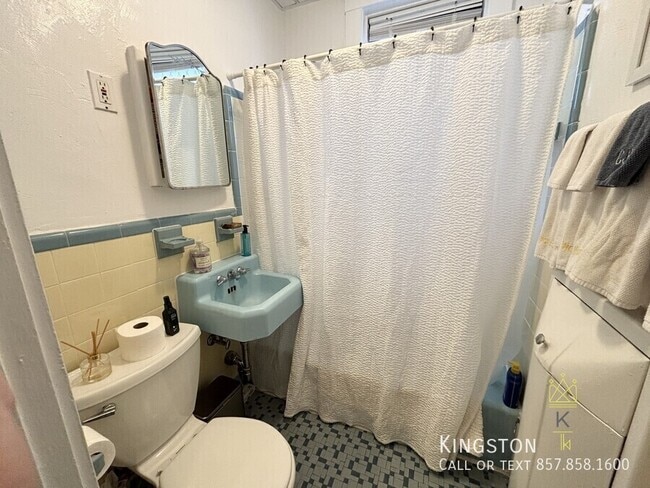 Photo - 122 Babcock St Unit 23R