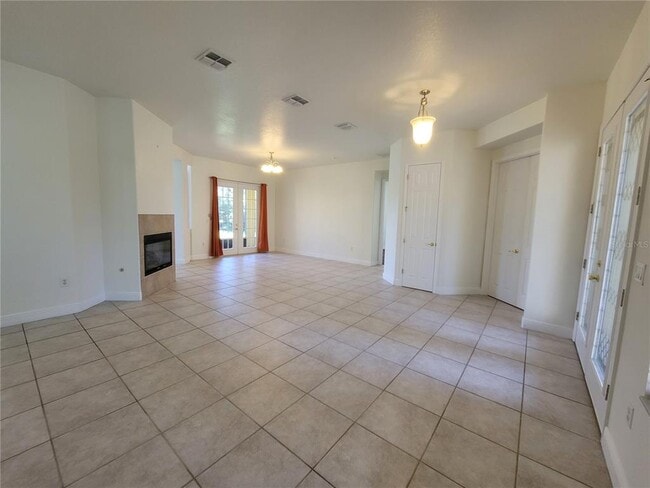 Photo - 113 Torino Ln