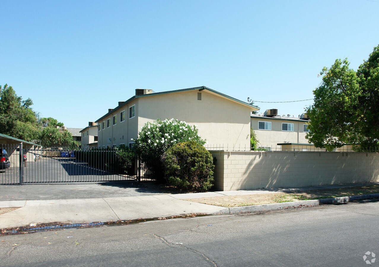 Photo - Swiss Colony Apartments