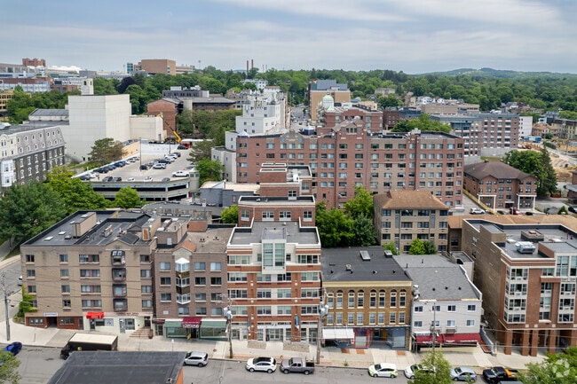 RIDGETOP Apartments in Collegetown