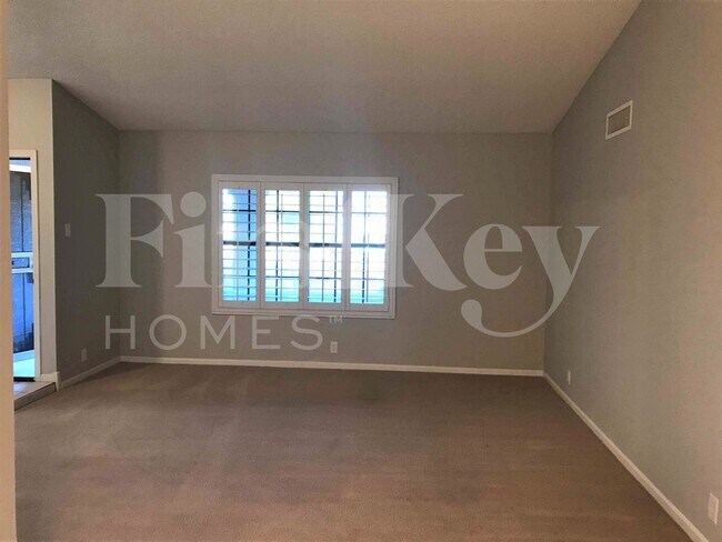 Photo - 12925 N 73rd Ave