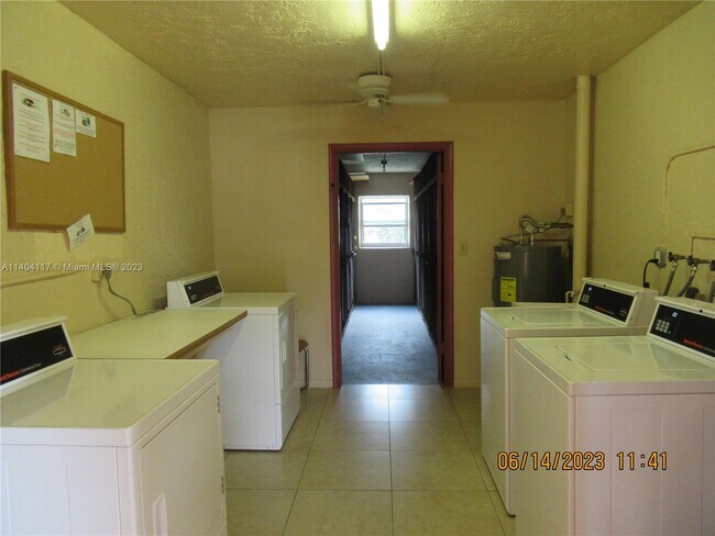 1010 Country Club Dr Unit 303