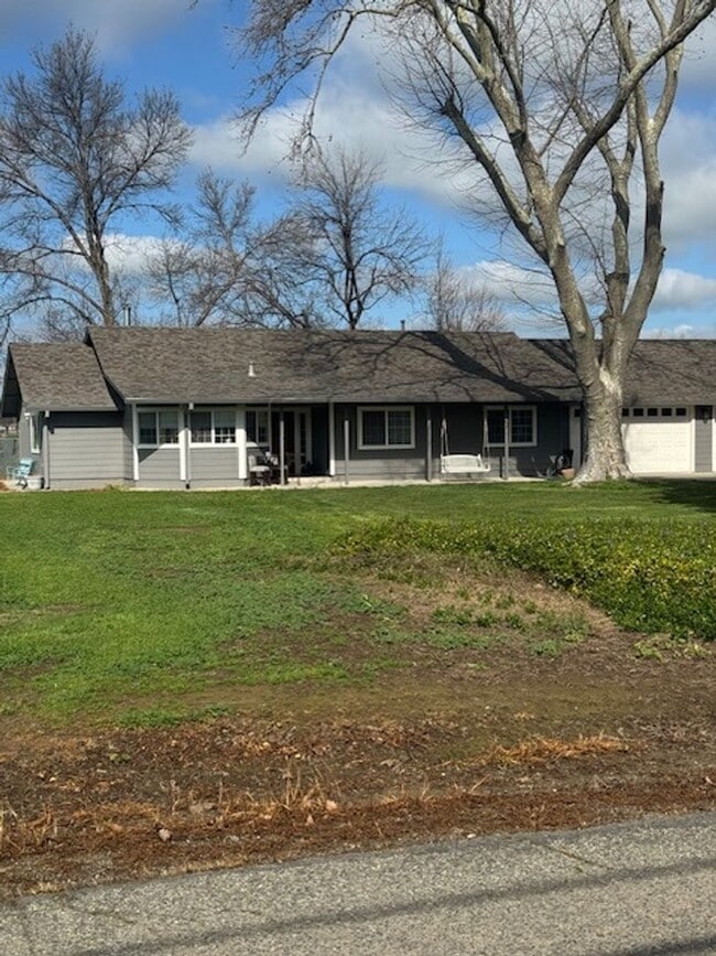 Photo - Country Style Living in this Charmin Home in Anderson