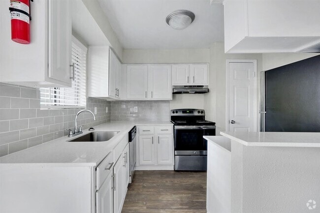 Building Photo - Make a Cool Move This Summer – Up to 2 Mon... Unit CLG1 Rental