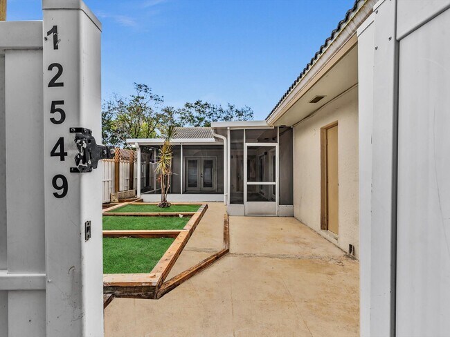 Photo - 12549 Woodmill Dr