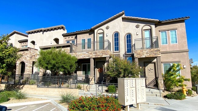 Building Photo - Spectacular 3 Bedroom Townhouse in Gate Community Near Sky Canyon and Centennial! Strip Views!