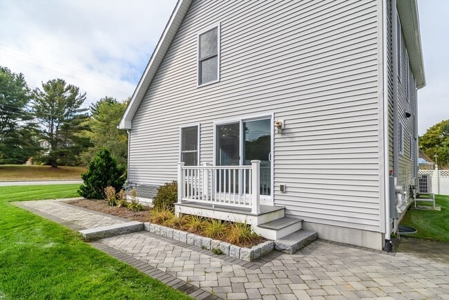 Photo - 280 Barlows Landing Rd