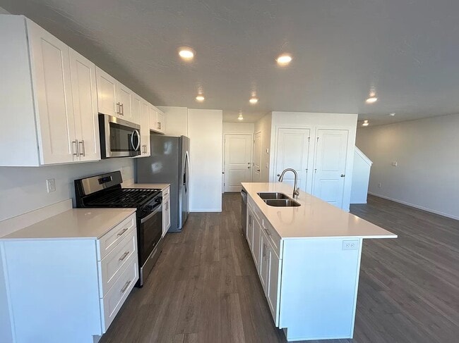 Photo - 2974 W Graham Lp