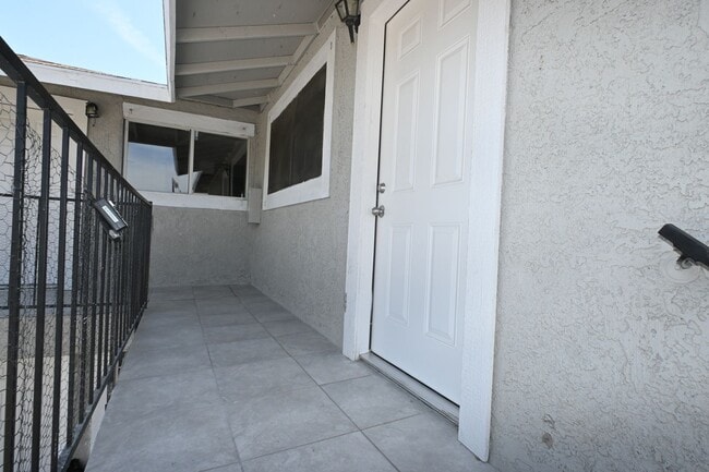 Building Photo - 1512 Cobb Ln Unit 3