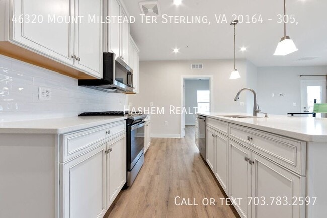 Photo - 46320 Mount Milstead Ter