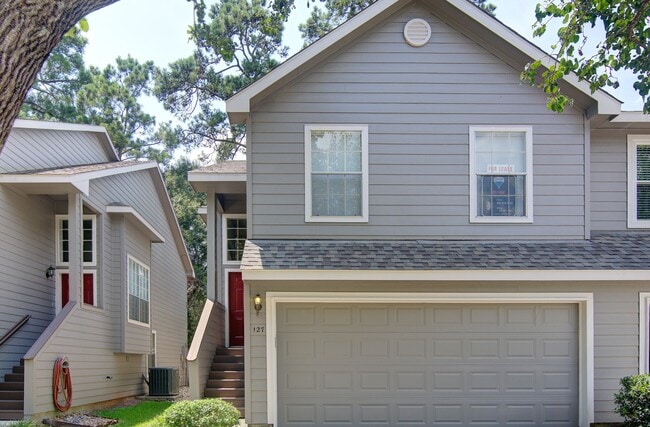 Photo - 127 N Villa Oaks Dr