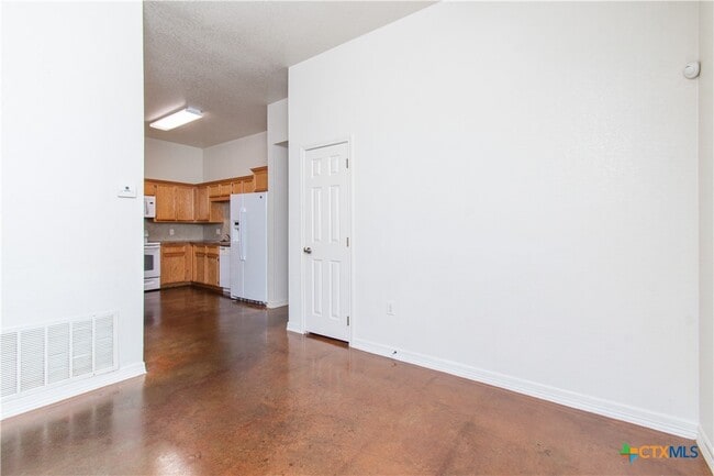 Photo - 3104 Baldwin Loop
