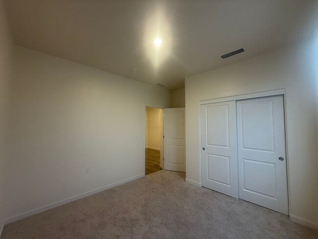 Photo - Three bedrooms and two bathrooms in Hanford, CA