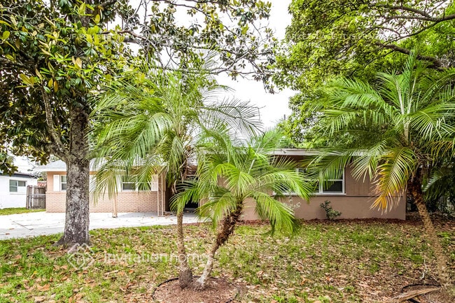 Photo - 1546 Peruvian Ln