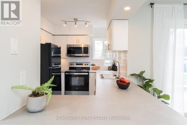 Photo - 240 Ormond Dr