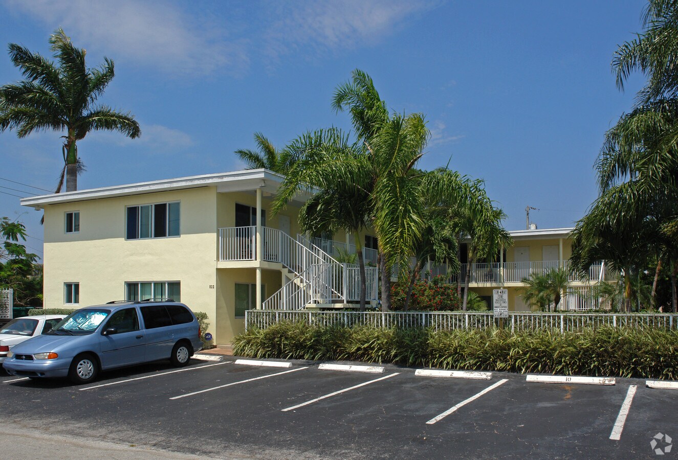 Jasmine Court at Victoria Park - Jasmine Court at Victoria Park Apartments