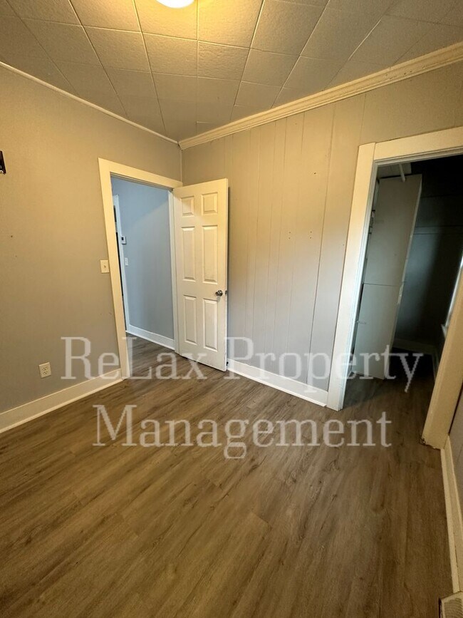 Single Family Home in Waukesha Rental House Rental in Waukesha, WI