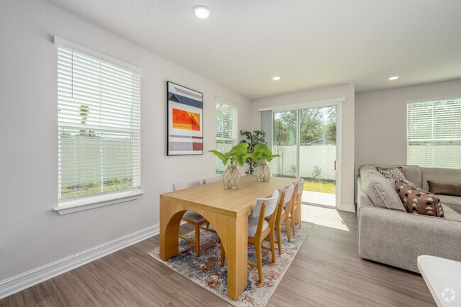 3BR, 2.5BA - 2,139SF - Dining Area - Lake Tavares Townhomes