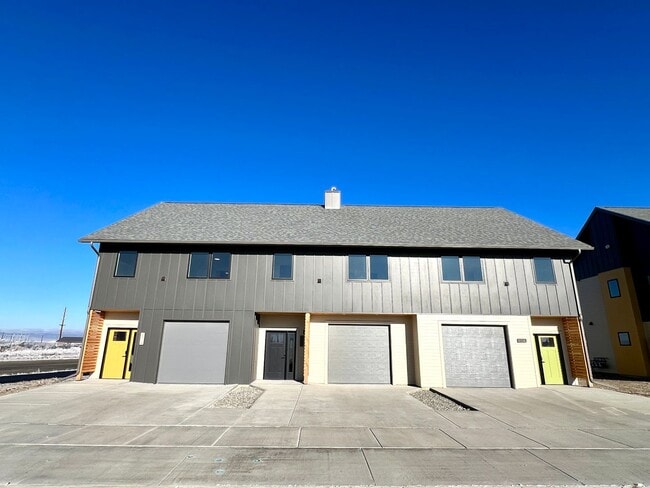Photo - New, Pet Friendly, 2 bed 2 bath Townhouses!
