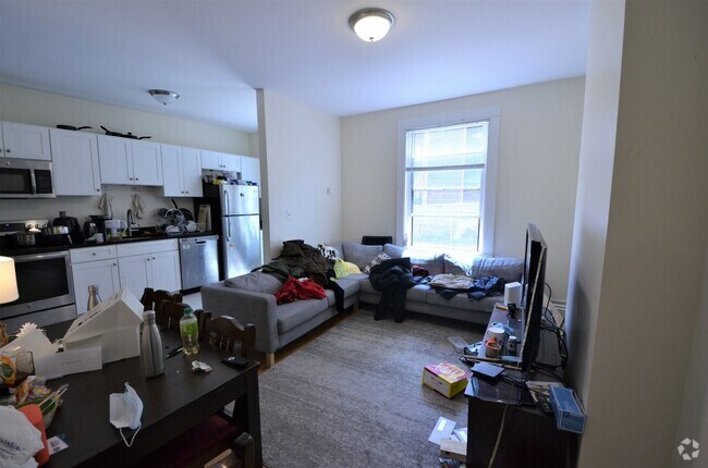Building Photo - 37 Brookline St Unit 3A Rental