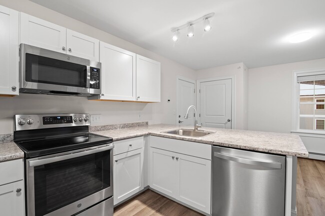 Cumberland Woods Apartments - Westbrook, ME | ForRent.com