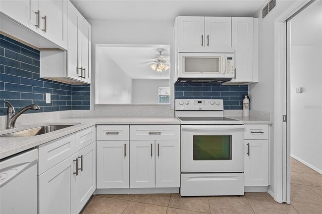 245 Center Rd Unit 109