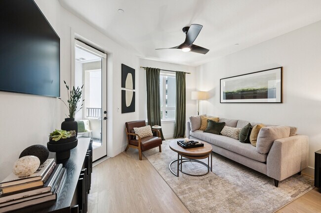 Acogedora sala de estar - AMLI Aero