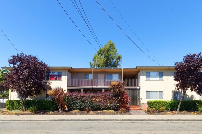 Dimond Ave